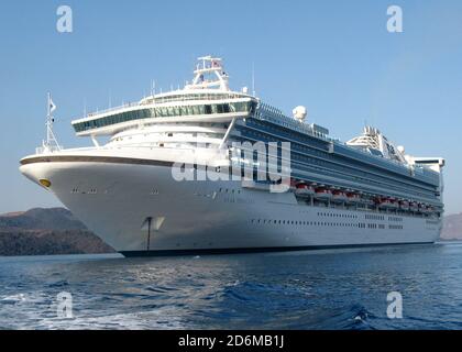 Riese das größte Schiff je nach Länge. Die größten und längsten Schiffe. Stockfoto