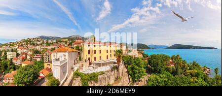 Herceg Novi wunderbares Luftpanorama, Montenegro Stockfoto