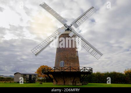 Wilton Windmill Vale of Pewsey Wiltshires einzige funktionierende Windmühle gebaut 1821 Stockfoto