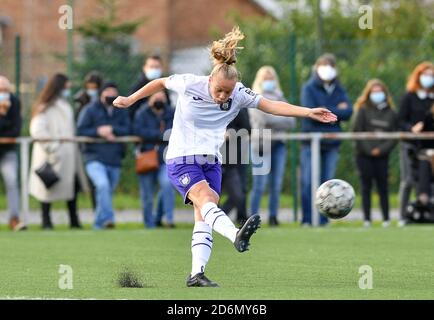 Sint Andries, Belgien. Oktober 2020. Sarah Wijnants (11 Anderlecht) im Bild während eines weiblichen Fußballspiels zwischen Club Brugge Dames YLA und RSC Anderlecht Ladies am fünften Spieltag der Saison 2020 - 2021 der belgischen Scooore Womens Super League, sonntag, 18. Oktober 2020 in Brügge, Belgien . FOTO SPORTPIX.BE - David CATRY David Catry - Sportpix.be - SPP Quelle: SPP Sport Press Foto. /Alamy Live Nachrichten Stockfoto