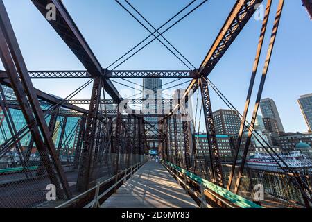 Old Northern Ave Bridge, historisches Wahrzeichen, Boston, Massachusetts, USA Stockfoto