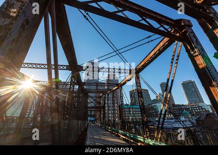 Old Northern Ave Bridge, historisches Wahrzeichen, Boston, Massachusetts, USA Stockfoto