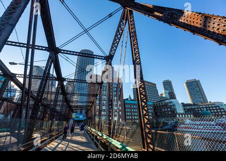 Old Northern Ave Bridge, historisches Wahrzeichen, Boston, Massachusetts, USA Stockfoto