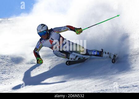 Solden, Österreich. Oktober 2020. SOELDEN, ÖSTERREICH. 18 2020. OKTOBER: 1. Herren-Riesenslalom im Rahmen des Alpinen Ski-Weltcups in Solden am 18. Oktober 2020; Lauf 1, Timon Haugan (NOR) (Foto: Pierre Teyssot/ESPA-Images) Kredit: Europäische Sport Fotoagentur/Alamy Live News Stockfoto