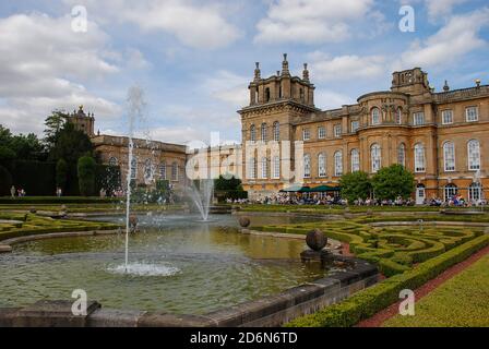 Der italienische Garten im Blenheim Palace bei Woodstock, Großbritannien Stockfoto