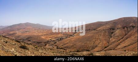 Panoramablick auf die Berglandschaft vom Mirador (Aussichtspunkt) de Morro Velosa. Fuerteventura: Kanarische Inseln. Spanien. Stockfoto