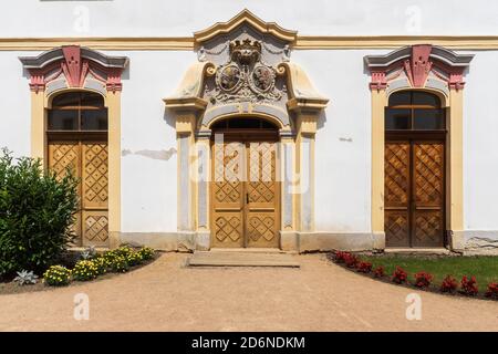 Schöne antike Türen auf Schloss Tetschen. Decin. Tschechische Republik. Stockfoto