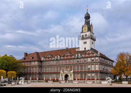 Das mittelalterliche Schloss Wolfenbüttel war ursprünglich der Lebensraum der lokalen Herrscher. Jetzt ist es als Gymnasium, Akademie der Künste und ein Museum. Stockfoto