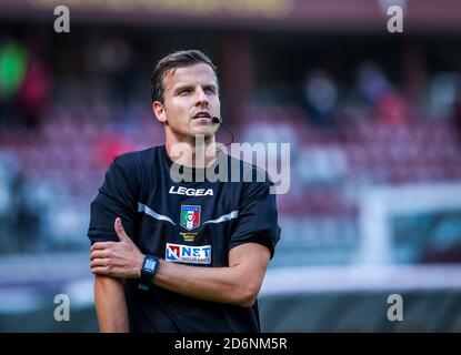 18. Oktober 2020, Turin, Italien: Schiedsrichter Federico La Penna während der Serie A 2020/21 Spiel zwischen Turin FC gegen Cagliari Calcio im Stadio Olimpico Grande Torino, Turin, Italien am 18. Oktober 2020 - Foto Fabrizio Carabelli/LM (Bildnachweis: © Fabrizio Carabelli/LPS via ZUMA Wire) Stockfoto