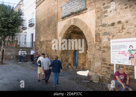 Das Tor von Jerez, Puerta de Jerez in Tarifa, Costa de la Luz, Andalusien, Spanien. Stockfoto