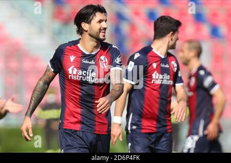 Bologna, Italien. Oktober 2020. Bologna Roberto Soriano während der italienischen Serie A Fußballspiel Bologna FC gegen US Sassuolo im Renato Dall'Ara Stadion in Bologna, Italien, 18. Oktober 2020. - foto Michele Nucci /LM Kredit: Independent Photo Agency/Alamy Live News Stockfoto