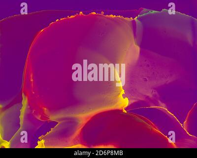 Heller Hintergrund mit Alkoholtinte. Mischen von Acryl Stockfoto
