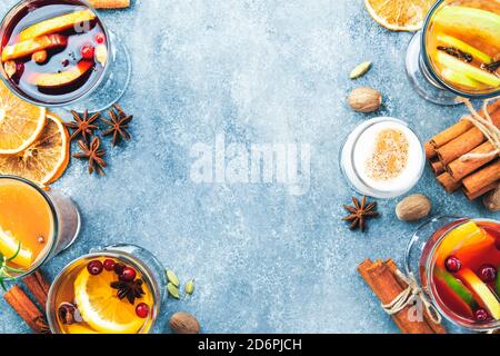 Verschiedene Herbst- oder Wintersaison Alkohol heiße Cocktails - Glühwein, Glogg, Grog, Eierlikör, warmes Ingwer Ale, heiß gebutterter Rum, Punsch, Glühwein cid Stockfoto