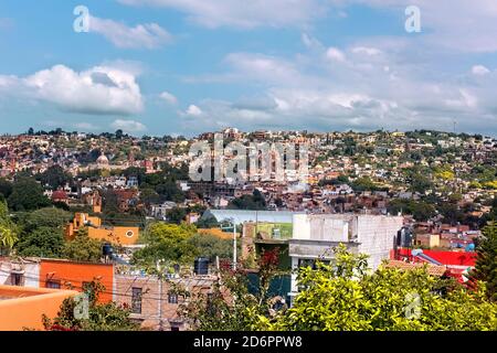 Blick auf das historische Zentrum des kolonialen San Miguel de Allende, Guanajuato, Mexiko Stockfoto