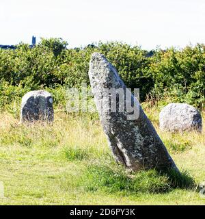 Der zentrale schiefe Stein des Boscawen-un Steinkreises, eine spätneolithische-frühe Bronzezeit (ca. 2500-1500 v. Chr.) Denkmal, West Cornwall, England, Stockfoto