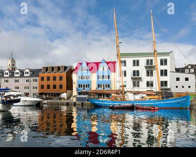 Halbinsel Tinganes mit Altstadt, Regierungsbezirk und dem westlichen Hafen. Torshavn (Thorshavn) die Hauptstadt der Färöer Inseln auf der Insel Stockfoto