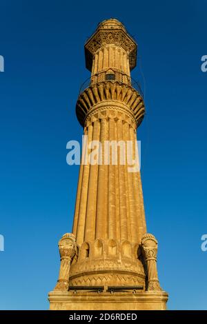 Minarett der Moschee von Sehidiye. Mardin, Türkei Stockfoto