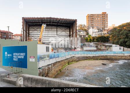 Oktober 2020, McMahons Point, Sydney: Dies ist ein Ende eines neuen U-Bahn-Tunnels, der unter dem Hafen von Sydney läuft und Teil eines 2,8 Milliarden Dollar schweren Eisenbahnprojekts ist. Stockfoto