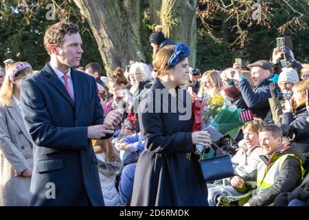 Prinzessin Eugenie & Jack Brooksbank Rückkehr von Kirche am Weihnachtstag 2019 auf dem Sandringham Estate in Norfolk, Großbritannien Stockfoto