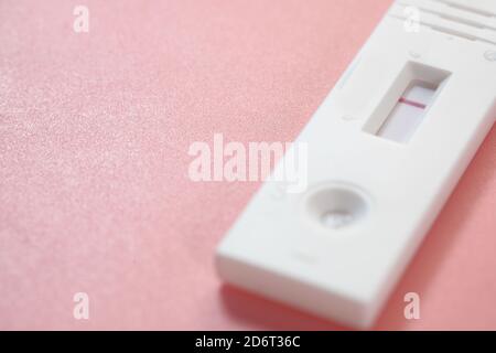 Leicht rosa schwangerschaftstest PreSense Schwangerschaftstest