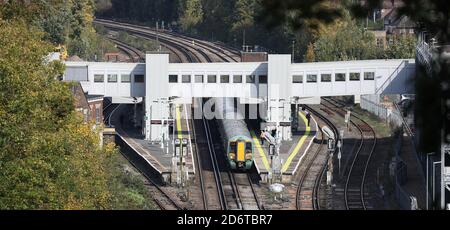 Allgemeine Ansicht des Haywards Heath Railway Station in West Sussex, England. Bild von James Boardman Stockfoto