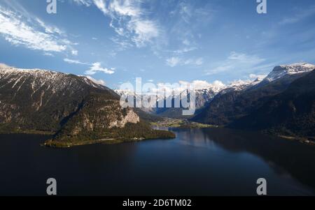 Seeufer in Österreich, Hallstätter historisches Dorf, Blick vom Berg Stockfoto