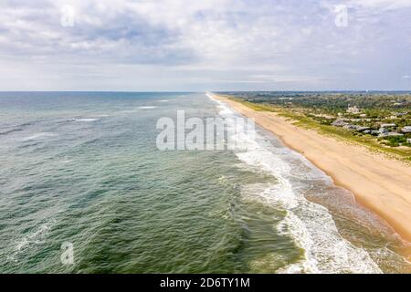 Luftbild des Strandes von Amagansett und des Atlantischen Ozeans Stockfoto
