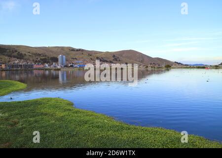 Stadt Puno am Ufer des Titicacasee, Peru, Südamerika Stockfoto