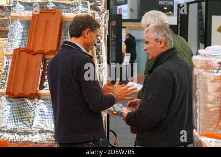 Turin, Piemont/Italien -25.11.2010- die Messe "Restrukturura" für die Gebäudesanierung. Stockfoto