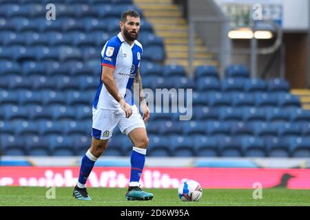 Bradley Johnson (4) von Blackburn Rovers sucht einen Pass Stockfoto