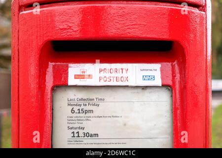 Royal Mail Priority-Postfach Stockfoto