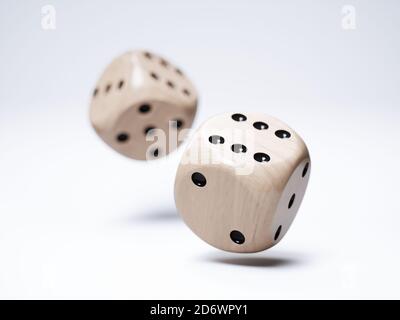 3d-Rendering von Holzdices isoliert auf weißem Hintergrund Stockfoto