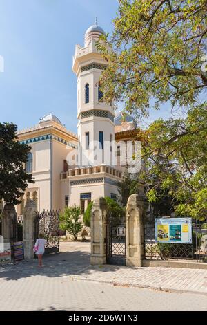 Russland, Krim, Feodosia 18. September 2020 - Eingang zur Villa des Kaufmanns der ersten Gilde Joseph stamboli, in der Küstenstadt im Jahr 1 gebaut Stockfoto