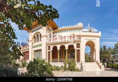 Russland, Krim, Feodosia 18. September 2020 - Veranda der Villa des Kaufmannes der ersten Gilde Joseph stamboli, gebaut in der Küstenstadt im Jahr 19 Stockfoto