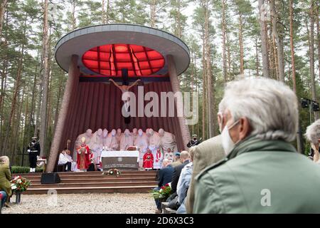 Eines von mindestens 30 Massengräbern von 12.000 bis 14.000 polnischen Intellektuellen (Nationalaktivisten, Lehrer, Priester) aus Kazuby und Pommern, Extermina Stockfoto