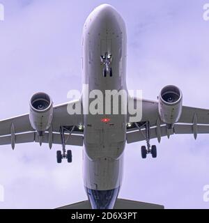 Lufthansa A320 in einem schönen Dramatik Edite Stockfoto