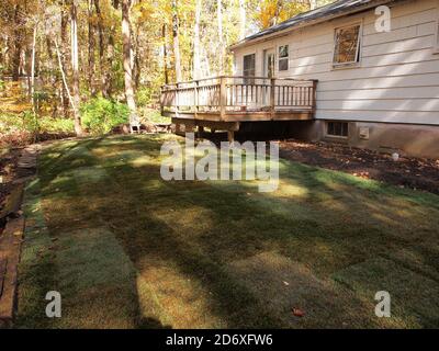 Das Haus wird renoviert, um es für einen Weiterverkauf bereit zu machen. Die neueste Verrücktheit scheint, ältere bedürftige Häuser umzudrehen.Lage, Morris County New Jersey. Stockfoto