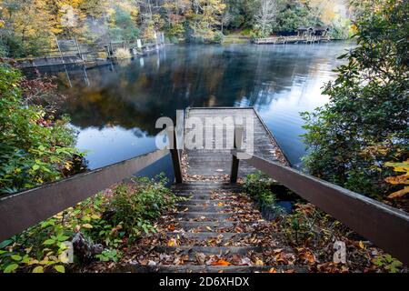 Legen Sie am Balsam Lake - Roy Taylor Forest im Nantahala National Forest, Kanada, North Carolina, USA, an Stockfoto