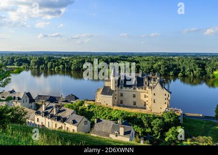 Frankreich, Maine et Loire, Loire Anjou Touraine Regional Natural Park, Loire-Tal als Weltkulturerbe der UNESCO, Montsoreau, beschriftet Les Plus Bea Stockfoto