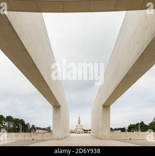 Die Basilika unserer Lieben Frau von Fatima Rosenkranz. Fatima, ein Wallfahrtsort. Europa, Südeuropa, Portugal Stockfoto