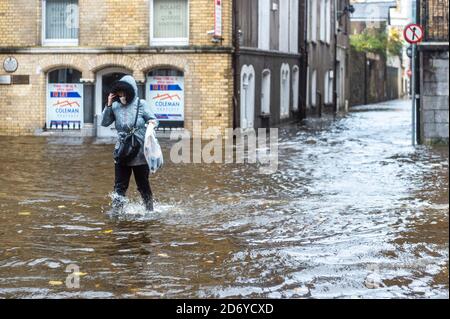 Cork, Irland. Oktober 2020. Cork Stadt überflutet heute Morgen, mit South Mall und die niedrig liegenden Kais tragen die Hauptlast des Flutwassers. Quelle: AG News/Alamy Live News Stockfoto