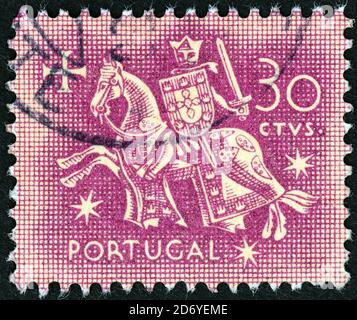 PORTUGAL - UM 1953: Eine in Portugal gedruckte Briefmarke zeigt das Reitsiegel von König Diniz, um 1953. Stockfoto