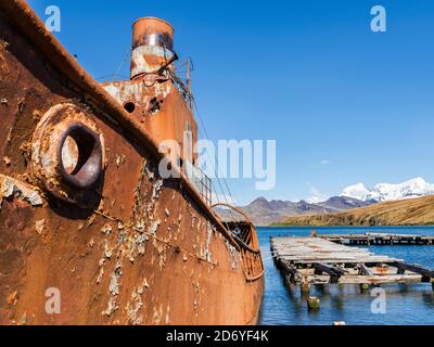 Wrack der Dias in Grytviken. Grytviken Whaling Station in Südgeorgien. Grytviken ist für Besucher geöffnet, aber die meisten Wände und Dächer der Fabrik ha Stockfoto