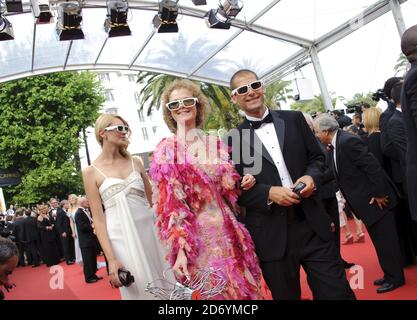 Atmosphäre auf dem roten Teppich bei der Premiere von Pirates of the Caribbean 4, während der 64. Internationalen Filmfestspiele von Cannes, im Palais des Festivales in Cannes, Frankreich. Stockfoto