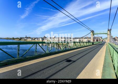 Frankreich, Maine et Loire, Ingrandes le Fresne sur Loire, die Hängebrücke über die Loire // Frankreich, Maine-et-Loire (49), Ingrandes-le-Fresne-sur-Lo Stockfoto