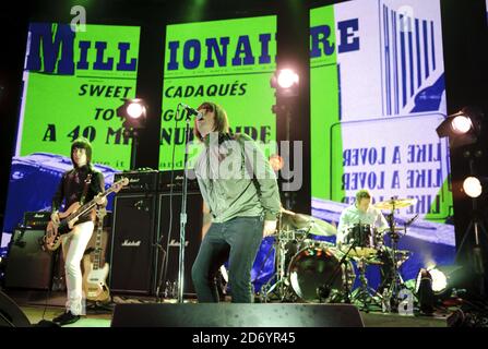 NUR FÜR REDAKTIONELLE ZWECKE. NACH 60 TAGEN KEINE VERWENDUNG. Liam Gallagher von Beady Eye beim iTunes Festival im Roundhouse im Norden Londons. Stockfoto