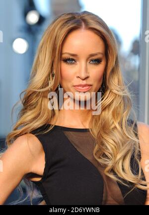 Lauren Pope bei der Premiere von Real Steel, in Leicester Square im Zentrum von London. Stockfoto