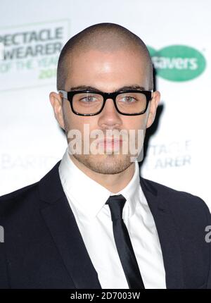 Max George besucht das Specsavers-Spektakel Träger des Jahres Grand Finale, im Battersea Power Station in Süd-London. Stockfoto