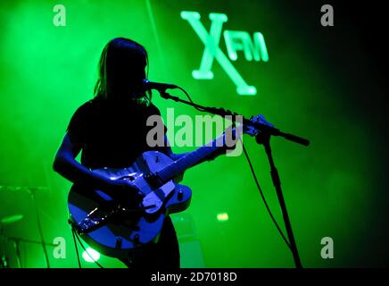 Band of Skulls beim XFM Winter Wonderland Konzert, in der O2 Brixton Academy im Süden Londons. Stockfoto