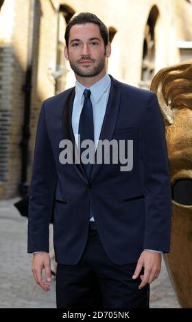 Tom Ellis nimmt an den BAFTA Television Craft Awards in der Brauerei in East London Teil. Stockfoto